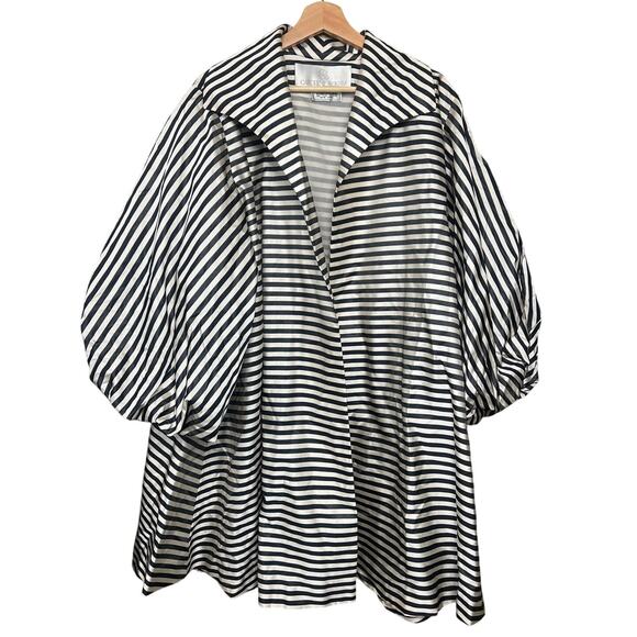 Carolyne Roehm Size 4 Striped Navy Cream Jacket - Picture 1 of 8